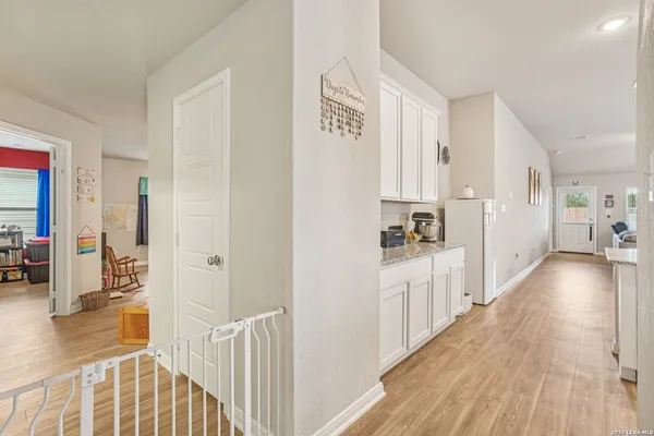 $2,500 | 633 Oleander Creek, Seguin, TX 78155