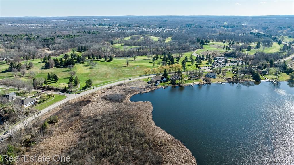 V/l Golf Club Howell, MI 48843 - Photo 13 of 16