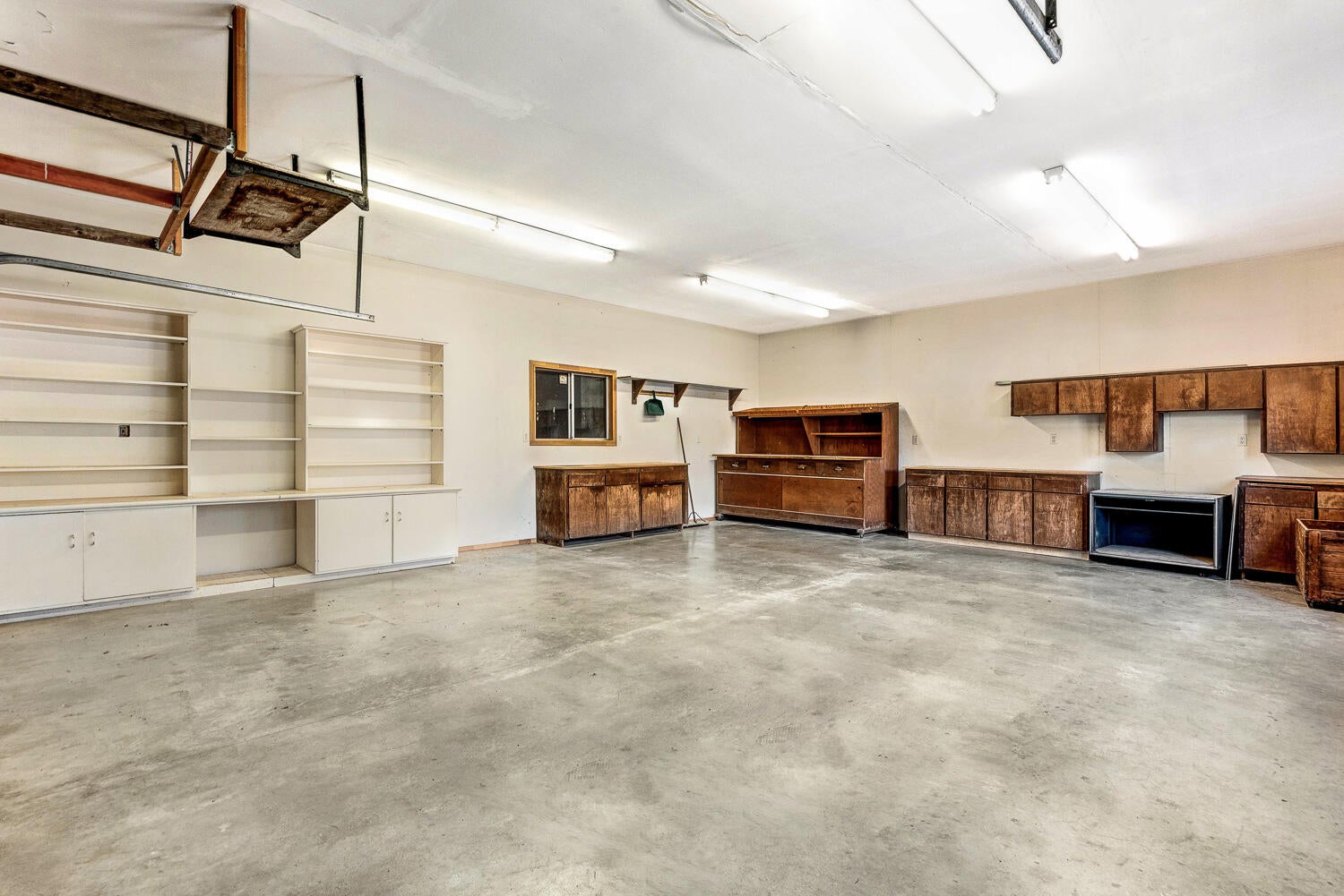 21715 Old Red Road Bend, OR 97702 - Photo 5 of 30 OReilly_20210225_31_47312_a_72ppi