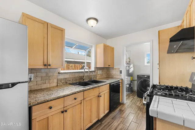 $380,000 | 45323 Andale Avenue, Lancaster, CA 93535