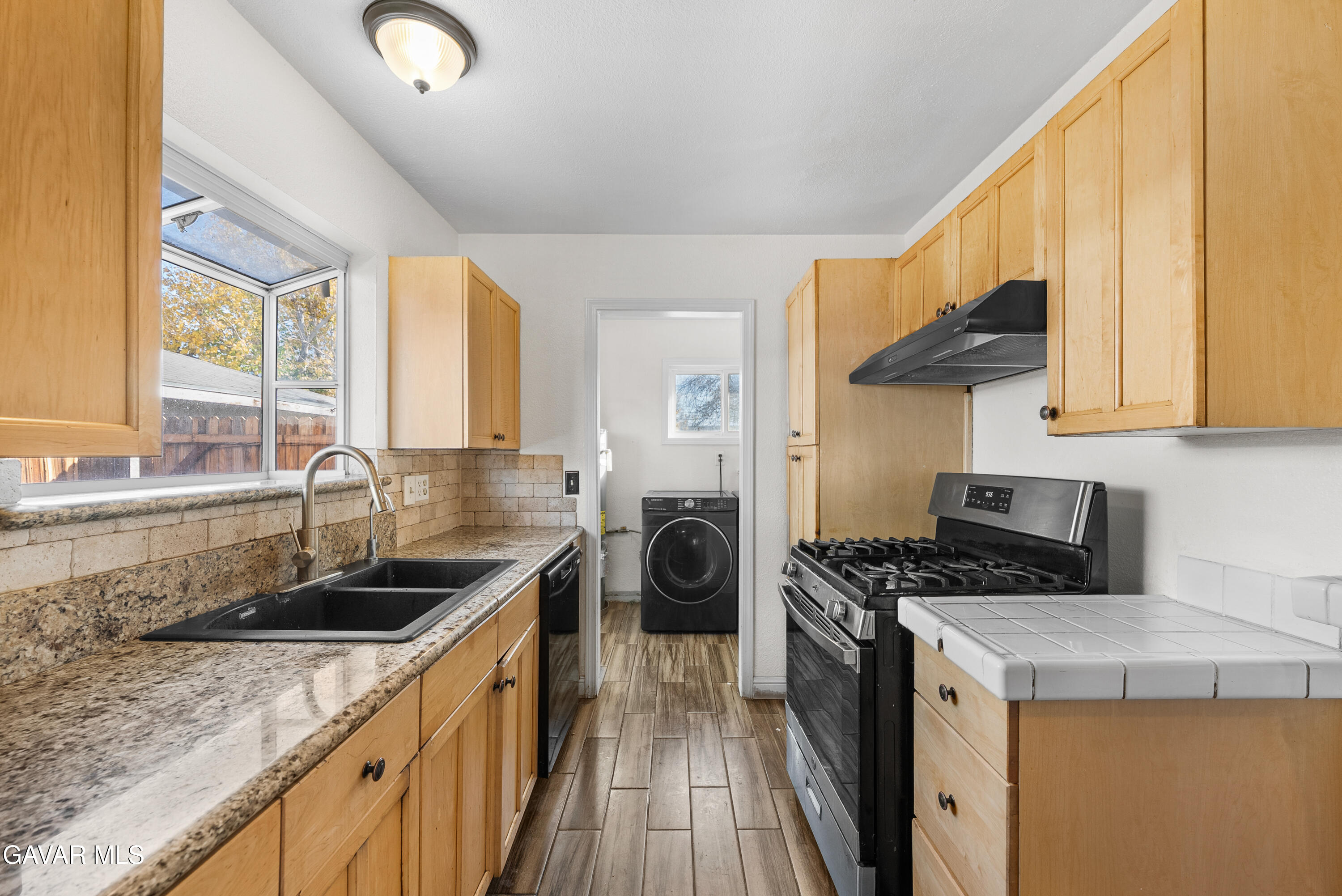 45323 Andale Avenue Lancaster, CA 93535 - Photo 10 of 24 Andale-13