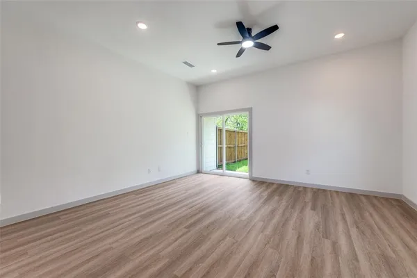 $1,400 | 1509 Locust Street, Unit B, Commerce, TX 75428