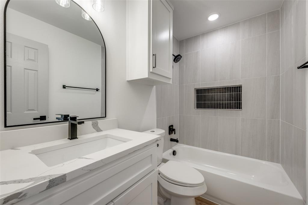 1509 Locust Street, Unit B Commerce, TX 75428 - Photo 8 of 13