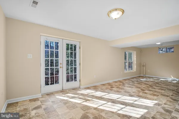 $3,100 | 655 Lancaster Street, Fredericksburg, VA 22405