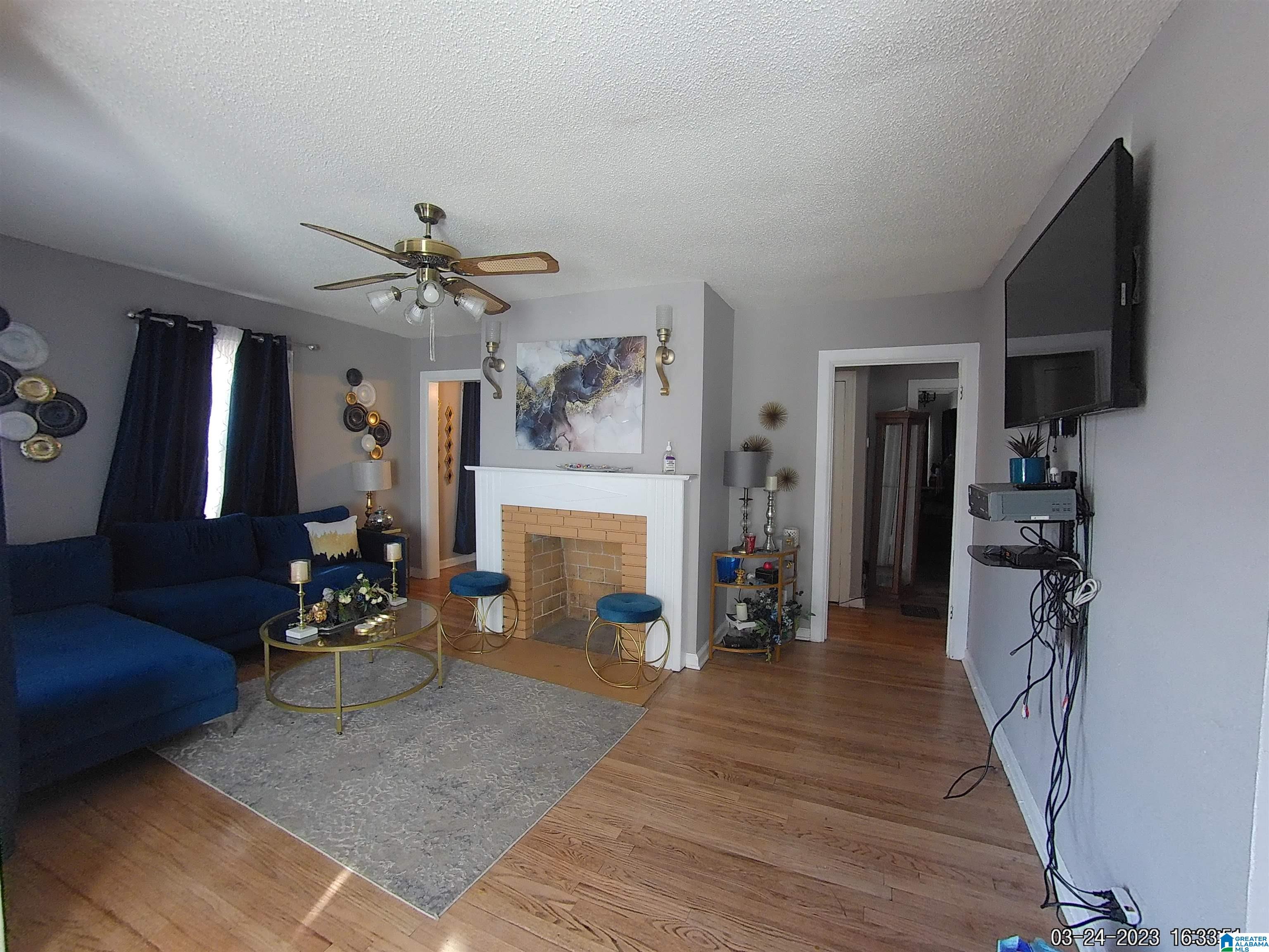 705 Center Place Southwest Birmingham, AL 35211 - Photo 5 of 30