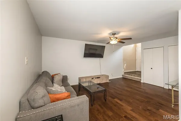 $120,000 | 14214 Riverfront Drive, Florissant, MO 63034