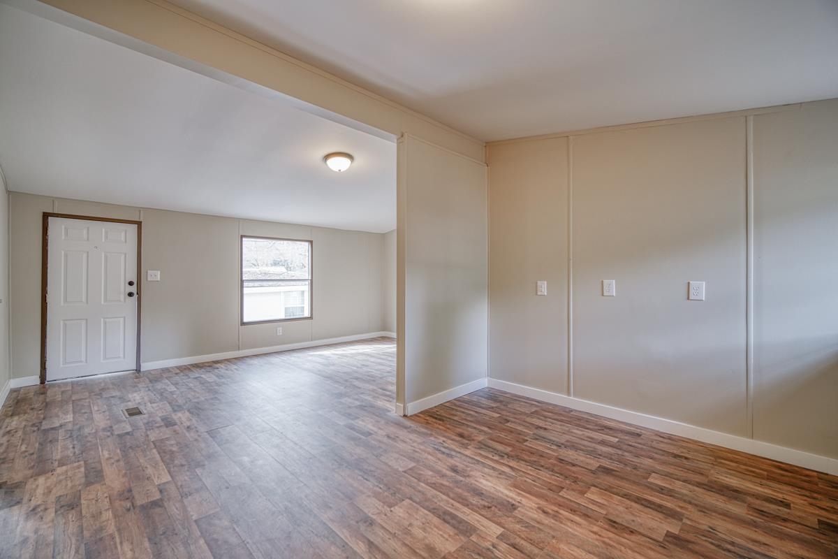 1124 Upper Valley Falls Road Boiling Springs, SC 29316 - Photo 5 of 25 Gallery Image 5