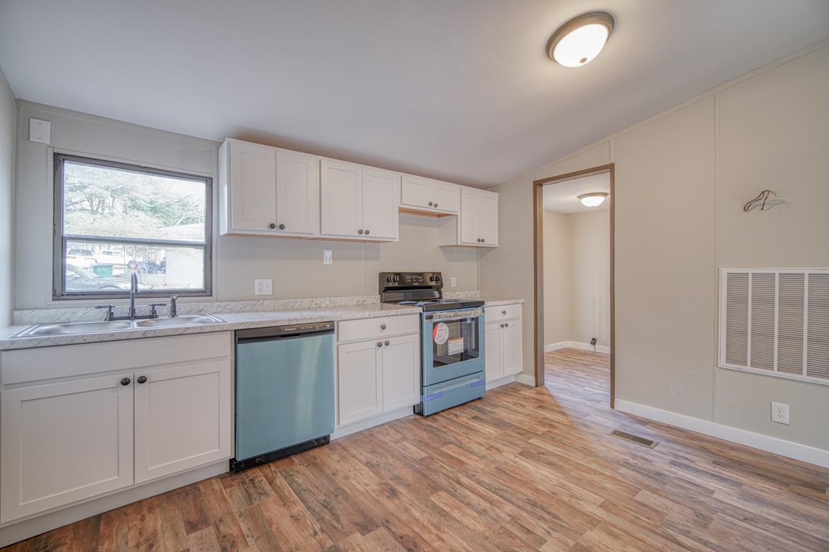 1124 Upper Valley Falls Road Boiling Springs, SC 29316 - Photo 8 of 25 Gallery Image 8