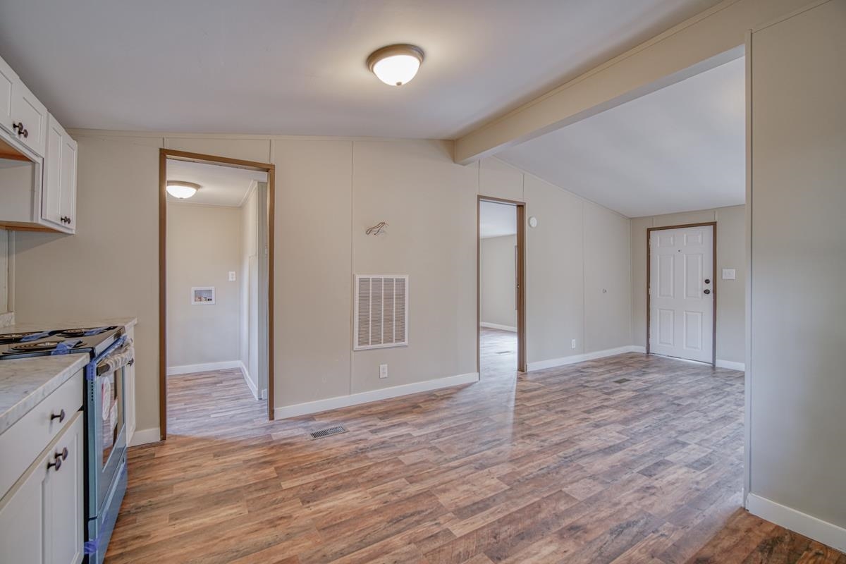 1124 Upper Valley Falls Road Boiling Springs, SC 29316 - Photo 9 of 25 Gallery Image 9