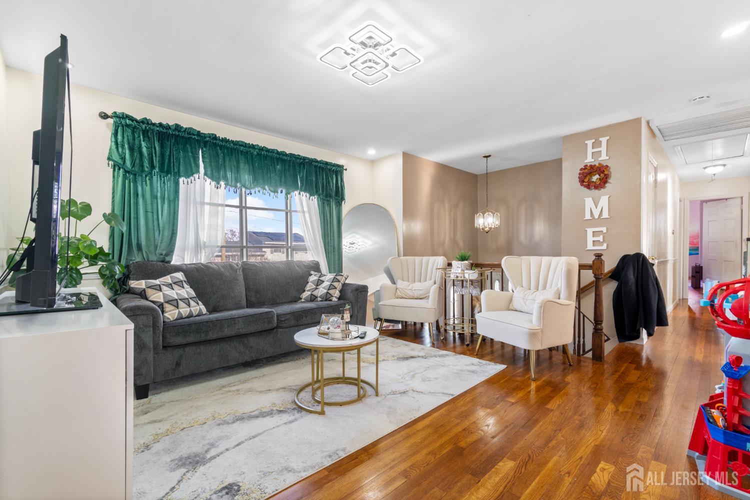 32 Sunset Drive Port Reading, NJ 07064 - Photo 4 of 20