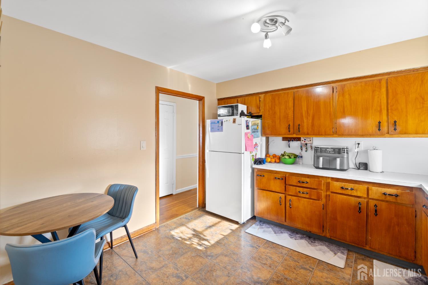 32 Sunset Drive Port Reading, NJ 07064 - Photo 8 of 20