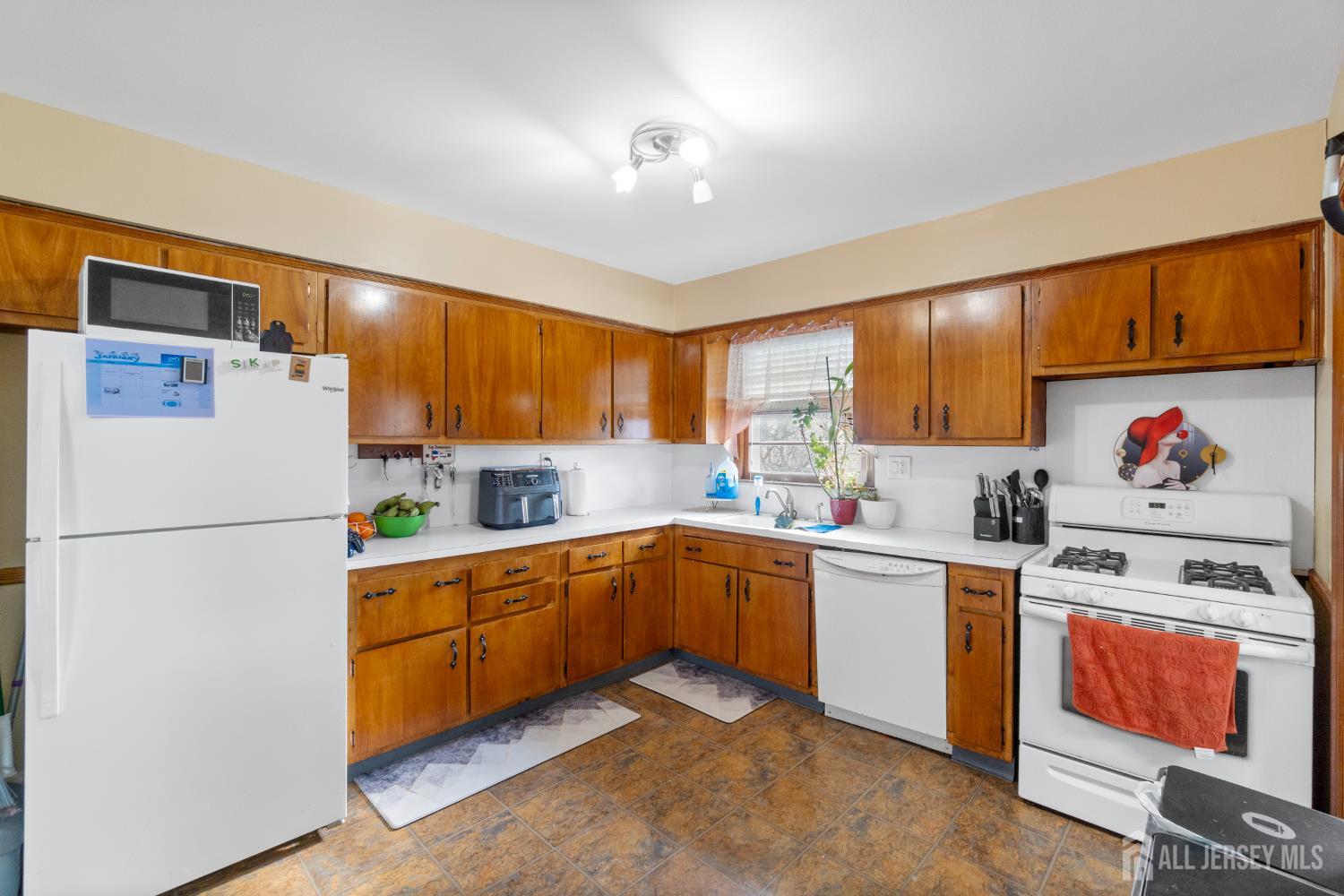 32 Sunset Drive Port Reading, NJ 07064 - Photo 10 of 20