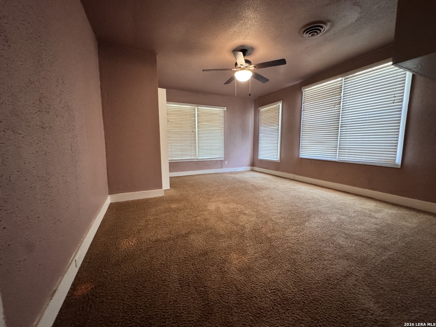 604 East Rio Grande Street Pearsall, TX 78061 - Photo 11 of 29 Gallery Image 11
