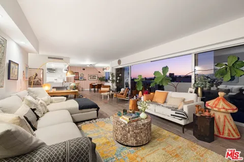 $1,399,000 | 10450 Wilshire Boulevard, Unit 7E, Los Angeles, CA 90024
