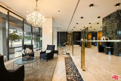 $1,399,000 | 10450 Wilshire Boulevard, Unit 7E, Los Angeles, CA 90024