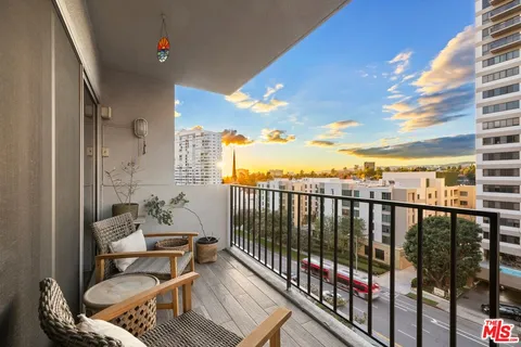 $1,399,000 | 10450 Wilshire Boulevard, Unit 7E, Los Angeles, CA 90024