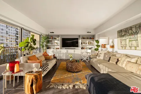 $1,399,000 | 10450 Wilshire Boulevard, Unit 7E, Los Angeles, CA 90024
