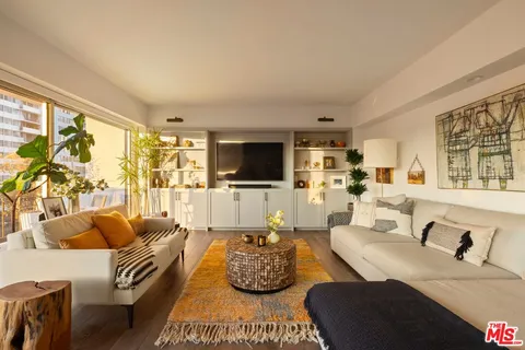 $1,399,000 | 10450 Wilshire Boulevard, Unit 7E, Los Angeles, CA 90024