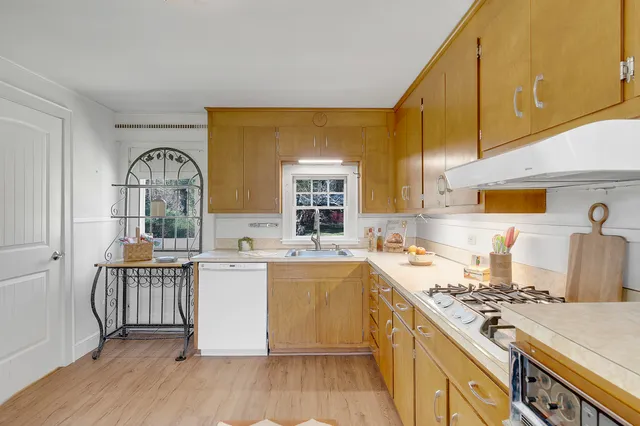 $675,000 | 255 Raymond Hill Road, Raymond, ME 04071