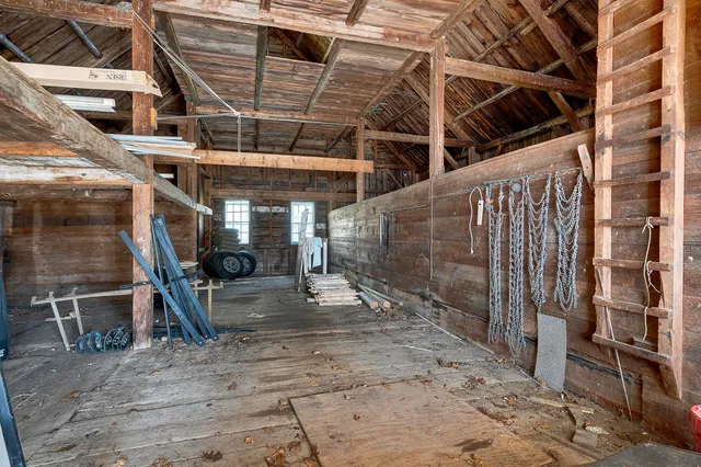 $675,000 | 255 Raymond Hill Road, Raymond, ME 04071