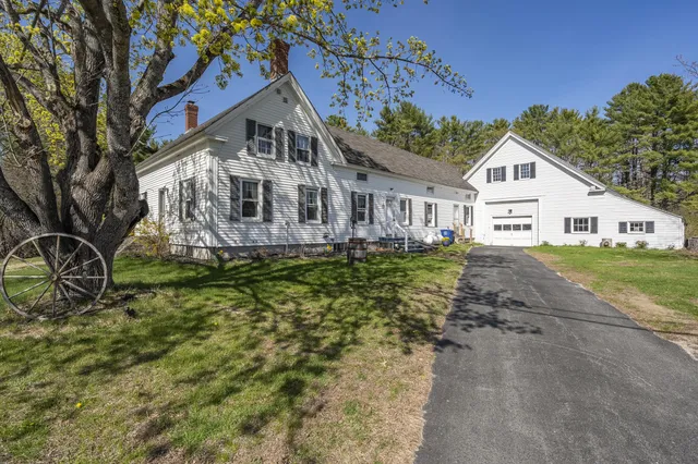 $675,000 | 255 Raymond Hill Road, Raymond, ME 04071