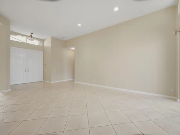 $4,500 | 6709 Garde Road, Boynton Beach, FL 33472