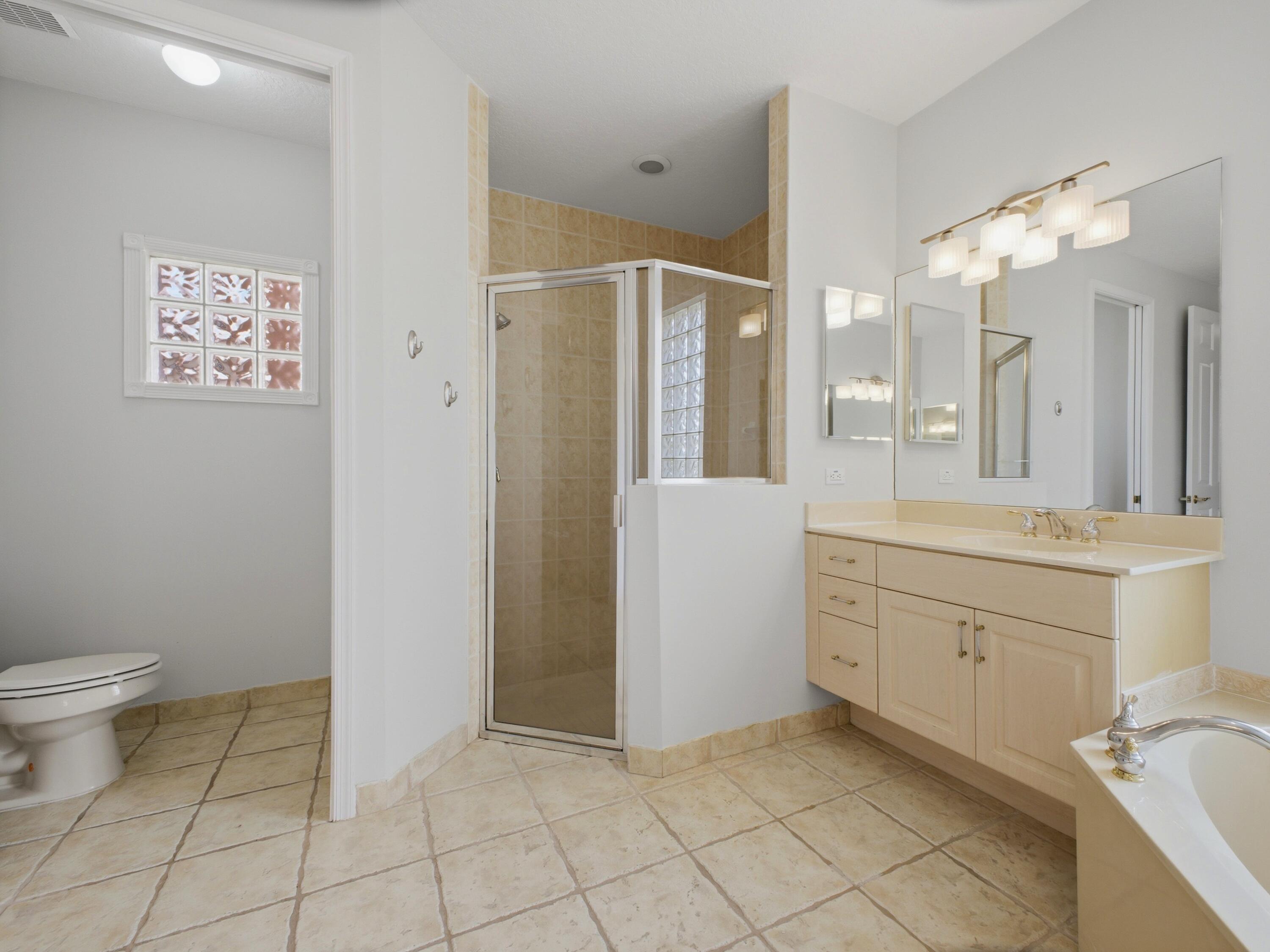 6709 Garde Road Boynton Beach, FL 33472 - Photo 20 of 45 Primary Bathroom 2
