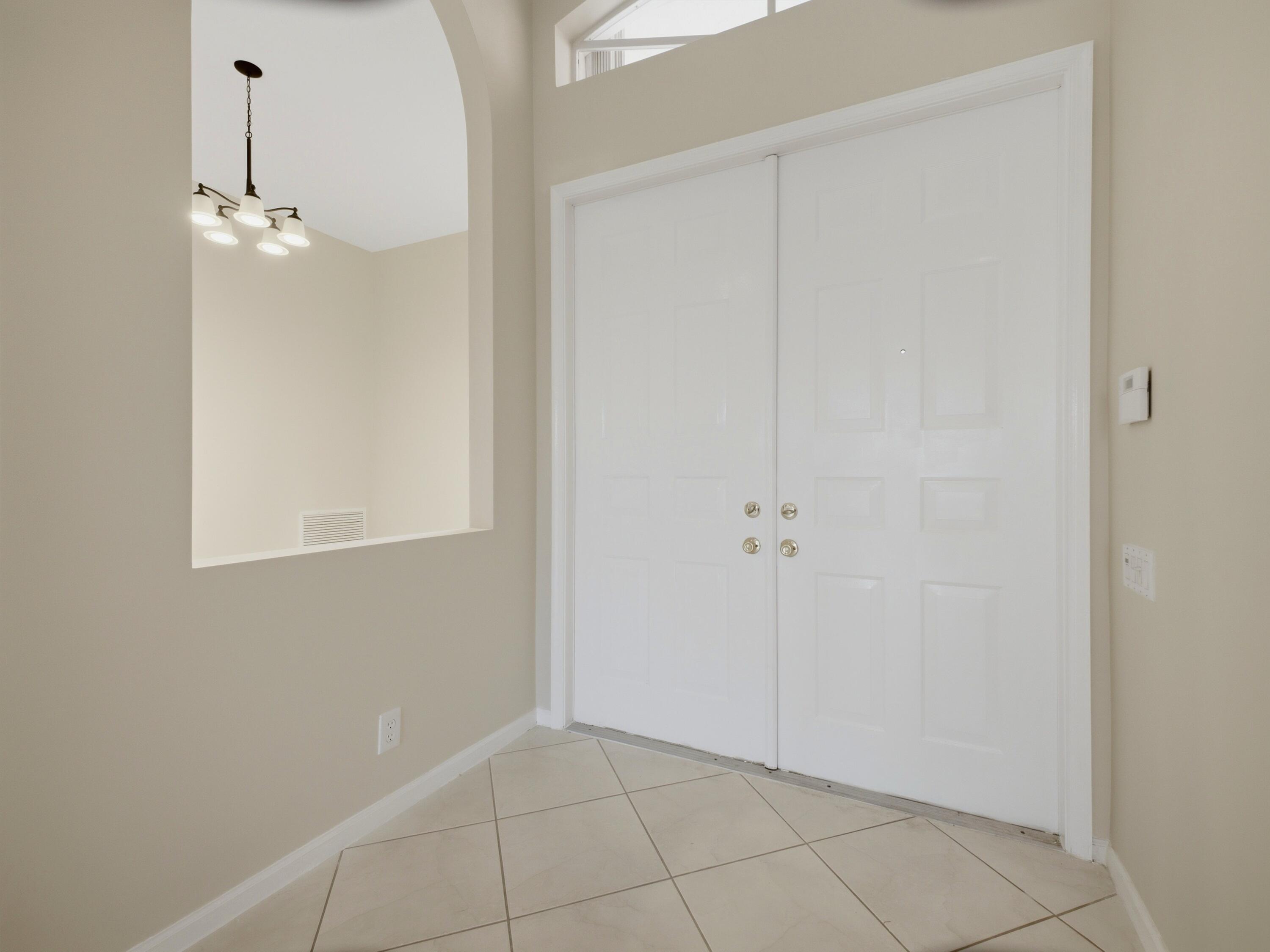 6709 Garde Road Boynton Beach, FL 33472 - Photo 3 of 45 Foyer