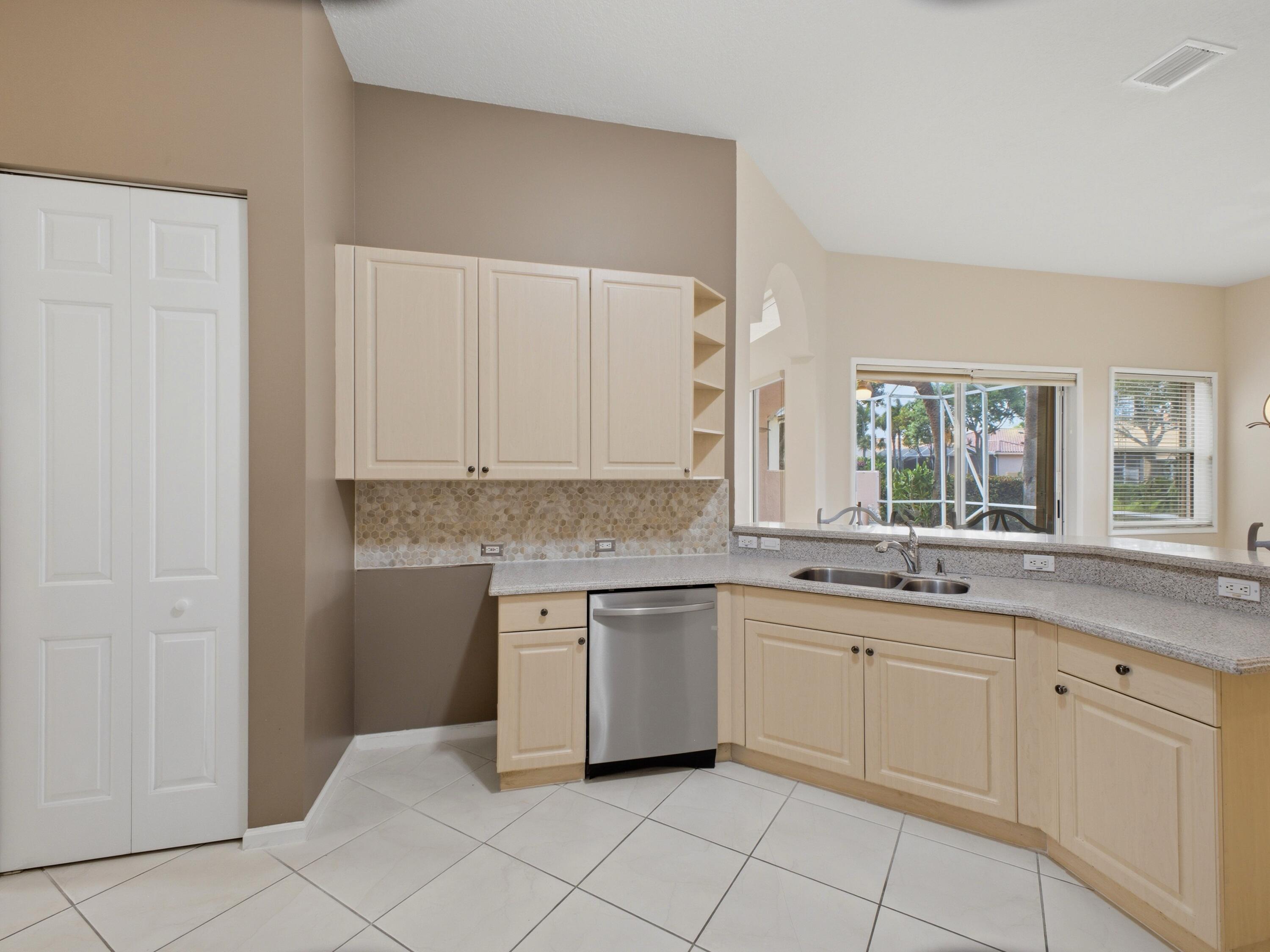 6709 Garde Road Boynton Beach, FL 33472 - Photo 9 of 45 Kitchen 4