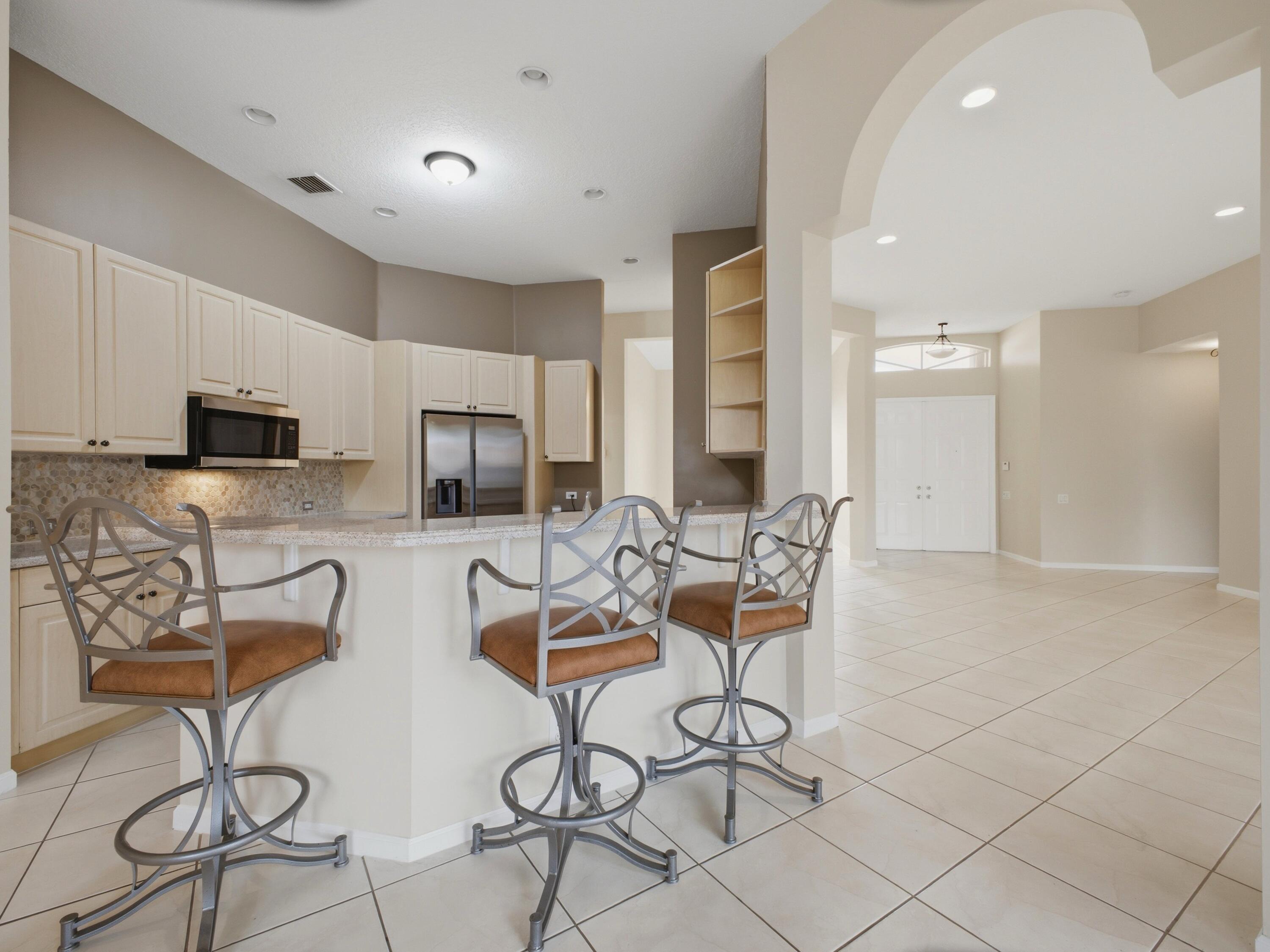 6709 Garde Road Boynton Beach, FL 33472 - Photo 10 of 45 Breakfast Bar