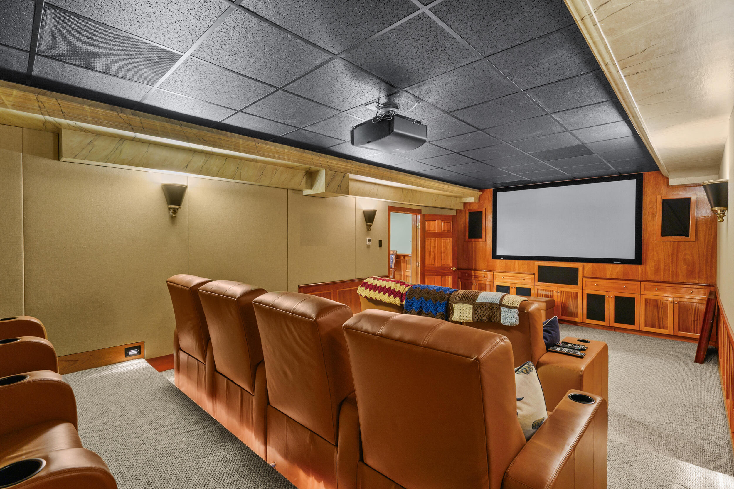 359 Baxter Neck Road Marstons Mills, MA 02648 - Photo 63 of 100 a living room with furniture
