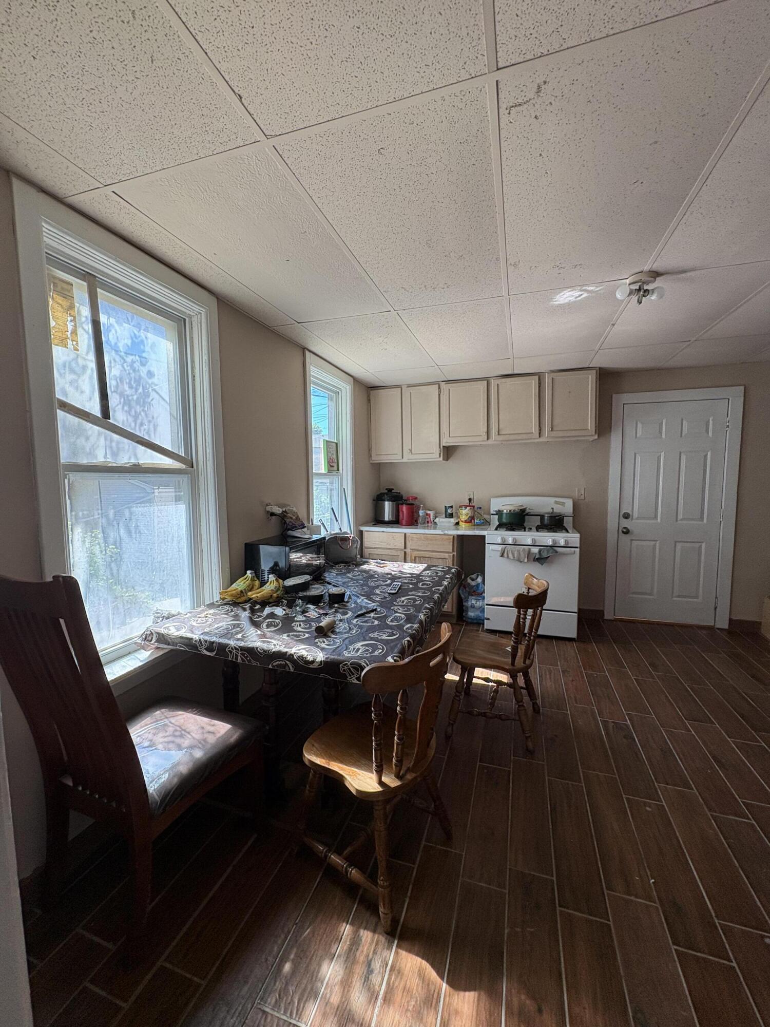 1522 South 15th Street Milwaukee, WI 53204 - Photo 41 of 53 kitchen cottage