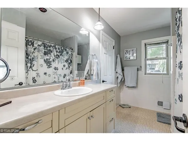 $3,900 | 14684 Cove Avenue Southeast, Prior Lake, MN 55372