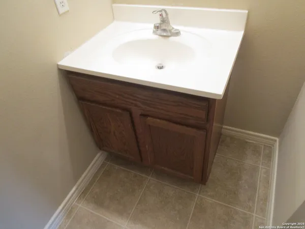 $1,150 | 103 Autumn Pass, San Antonio, TX 78245