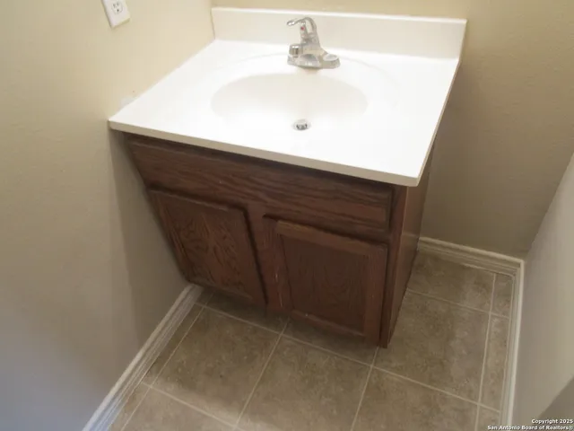 $1,250 | 103 Autumn Pass, San Antonio, TX 78245