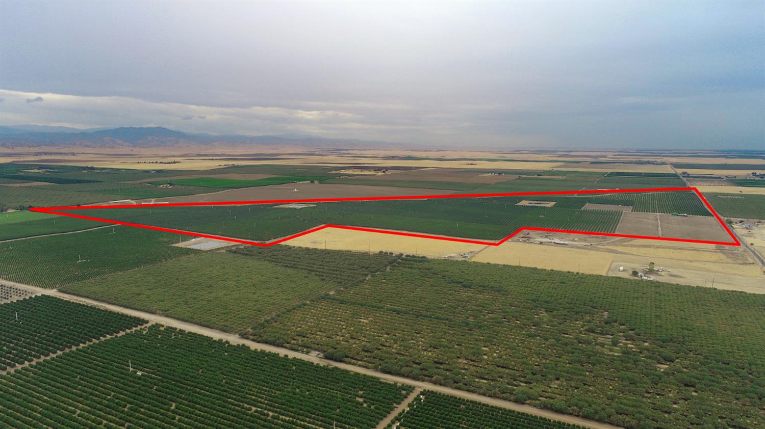 265 Road 240 Ducor, CA 93218 - Photo 2 of 25 a view of an outdoor space and deck