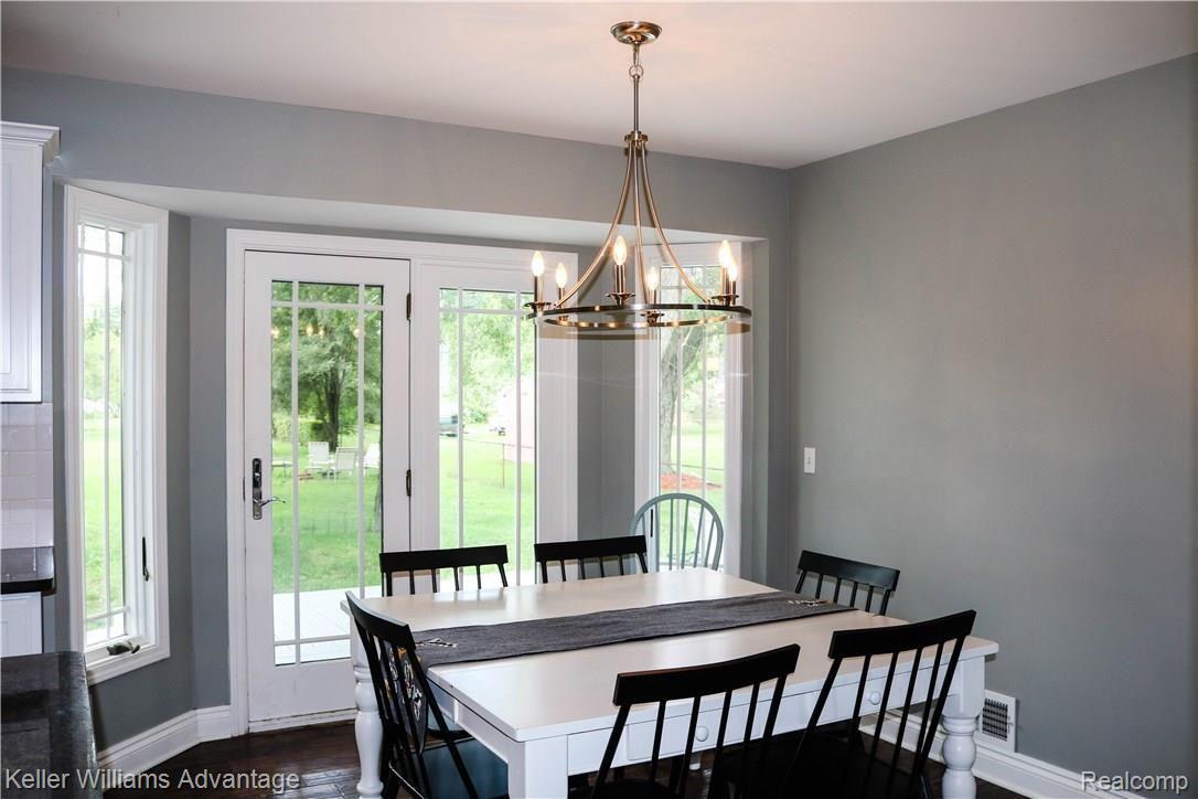 10945 Stark Road Livonia, MI 48150 - Photo 22 of 56 S23.jpg