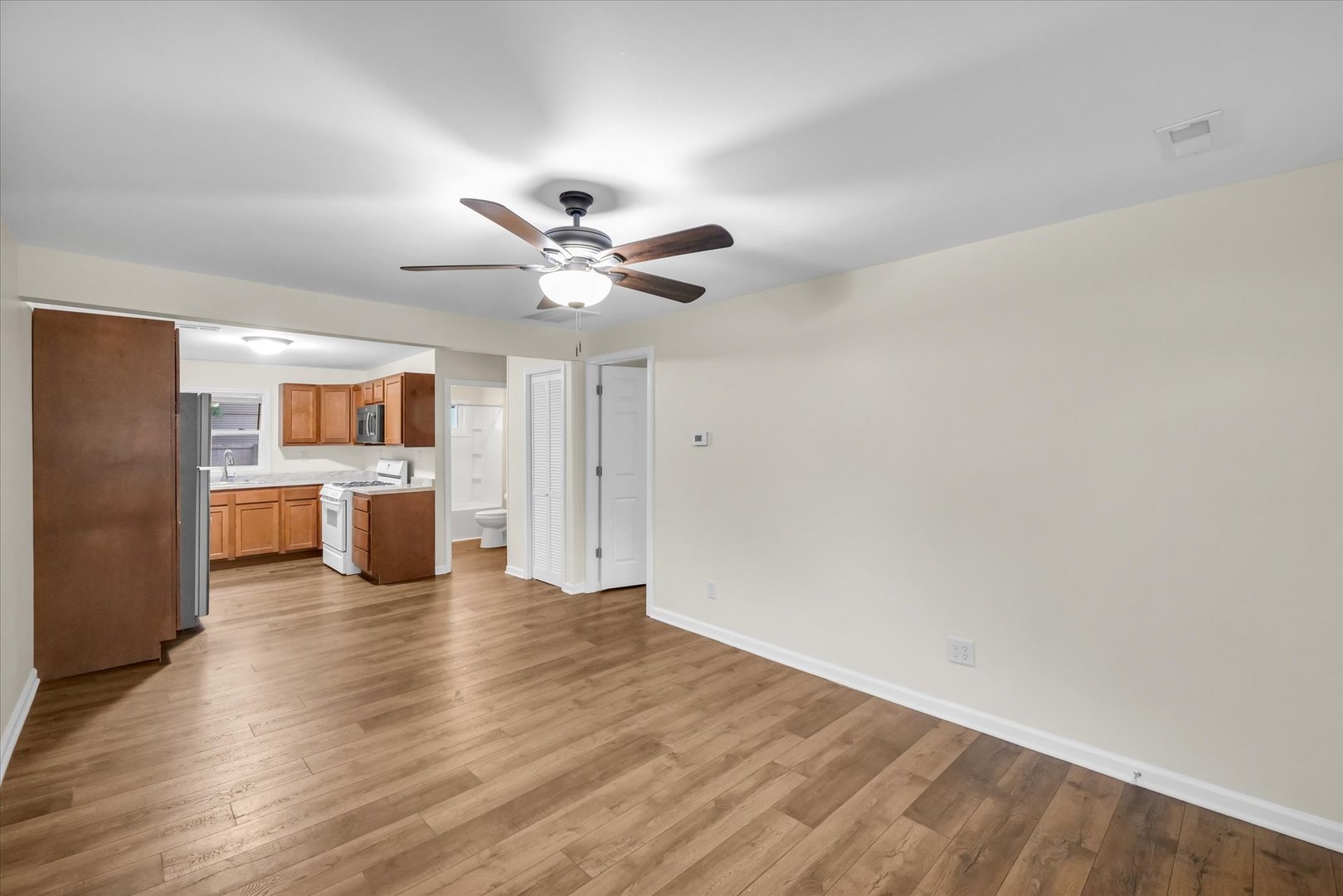 1302 West Springfield Avenue Champaign, IL 61821 - Photo 13 of 29 Gallery Image 13