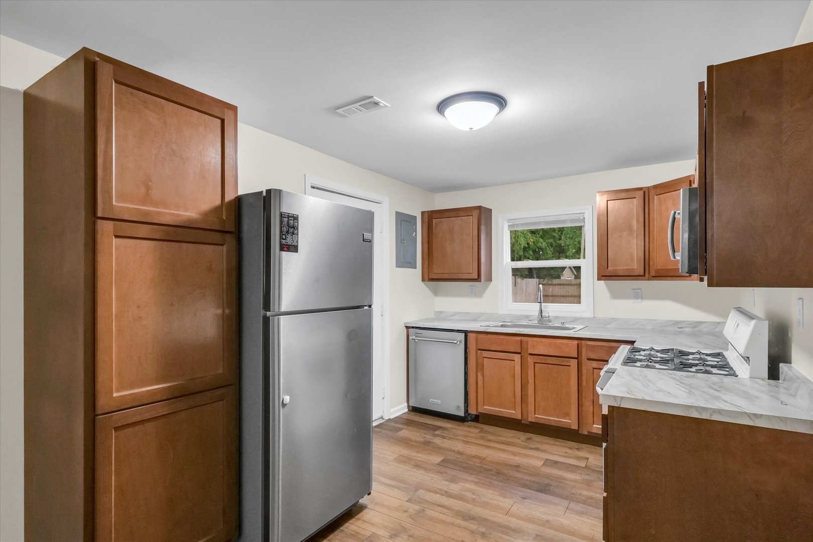1302 West Springfield Avenue Champaign, IL 61821 - Photo 16 of 29 Gallery Image 16