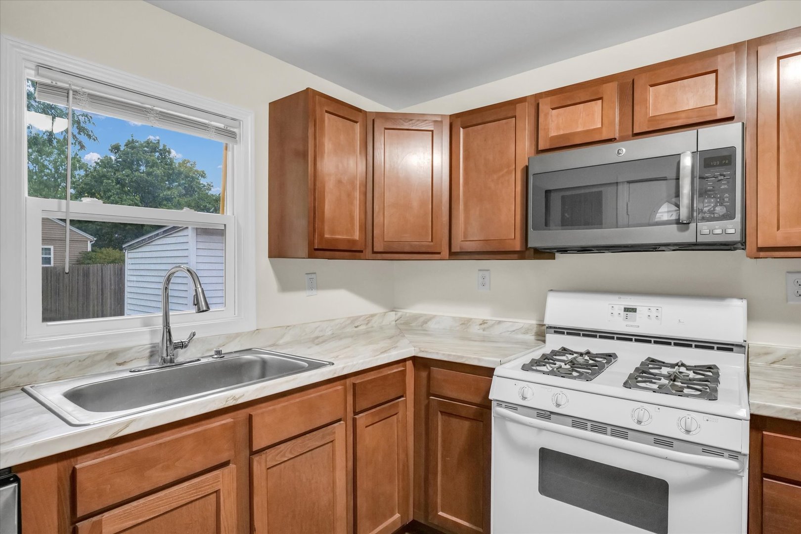 1302 West Springfield Avenue Champaign, IL 61821 - Photo 18 of 29 Gallery Image 18