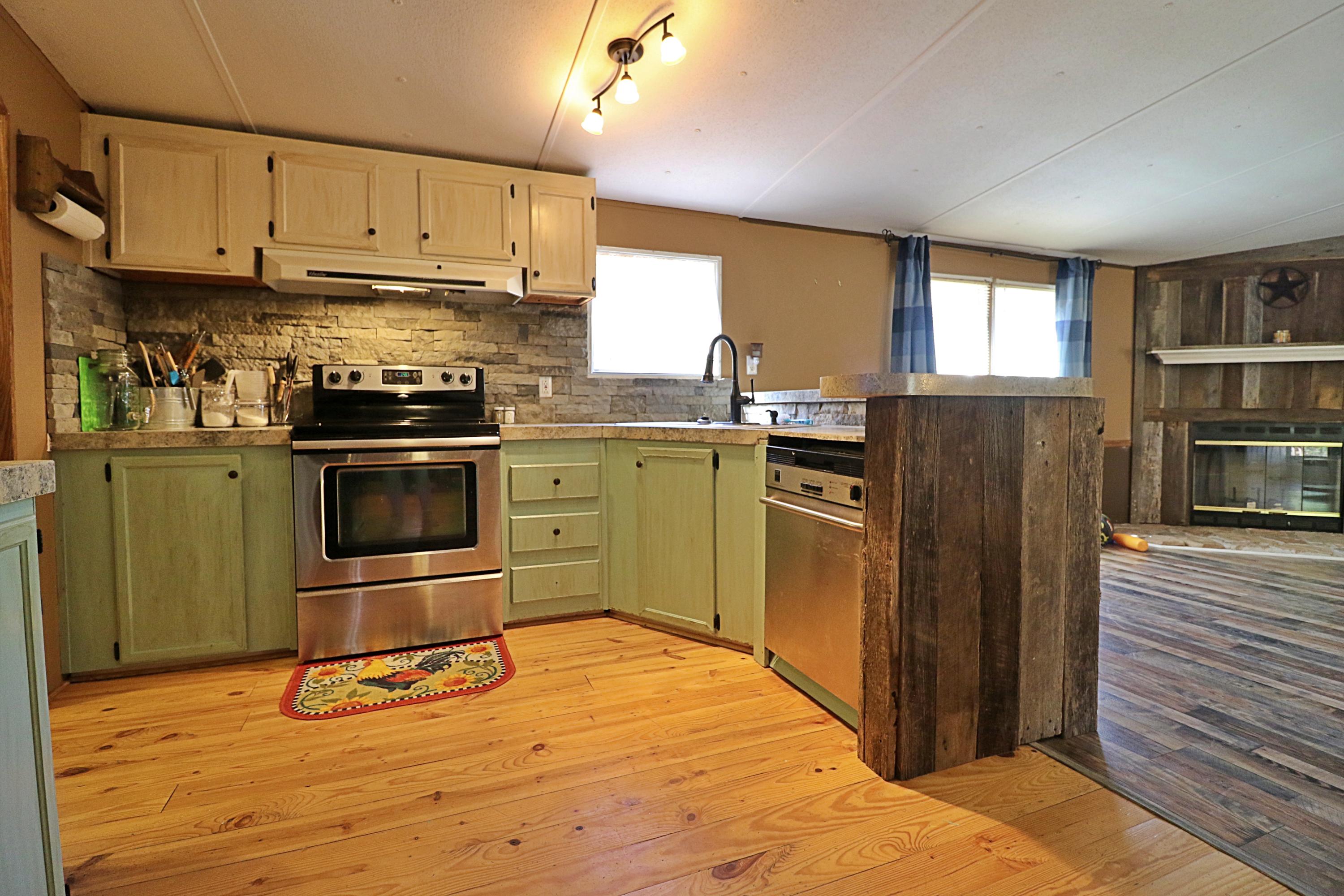 1248 Phillips Flats Road Oneida, TN 37841 - Photo 18 of 36 094A0859