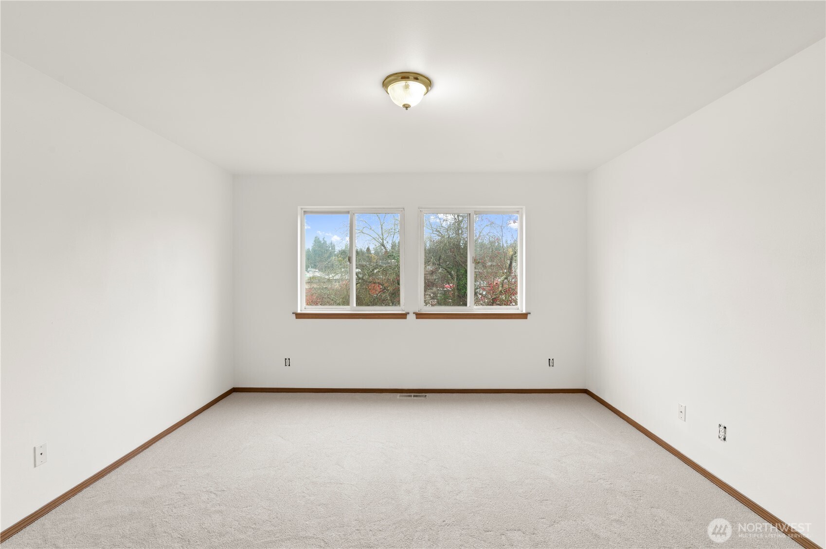 4733 Carlton Road Everett, WA 98203 - Photo 14 of 23 an empty room with a window