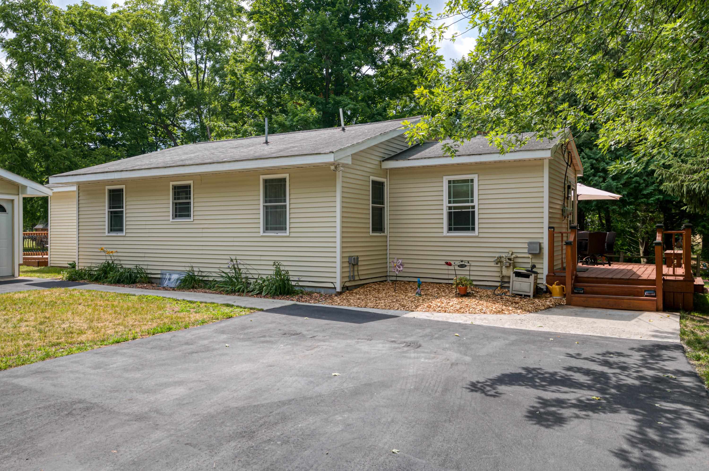 3818 East Duck Lake Road Grawn, MI 49637 - Photo 46 of 54 1903179-45.JPG