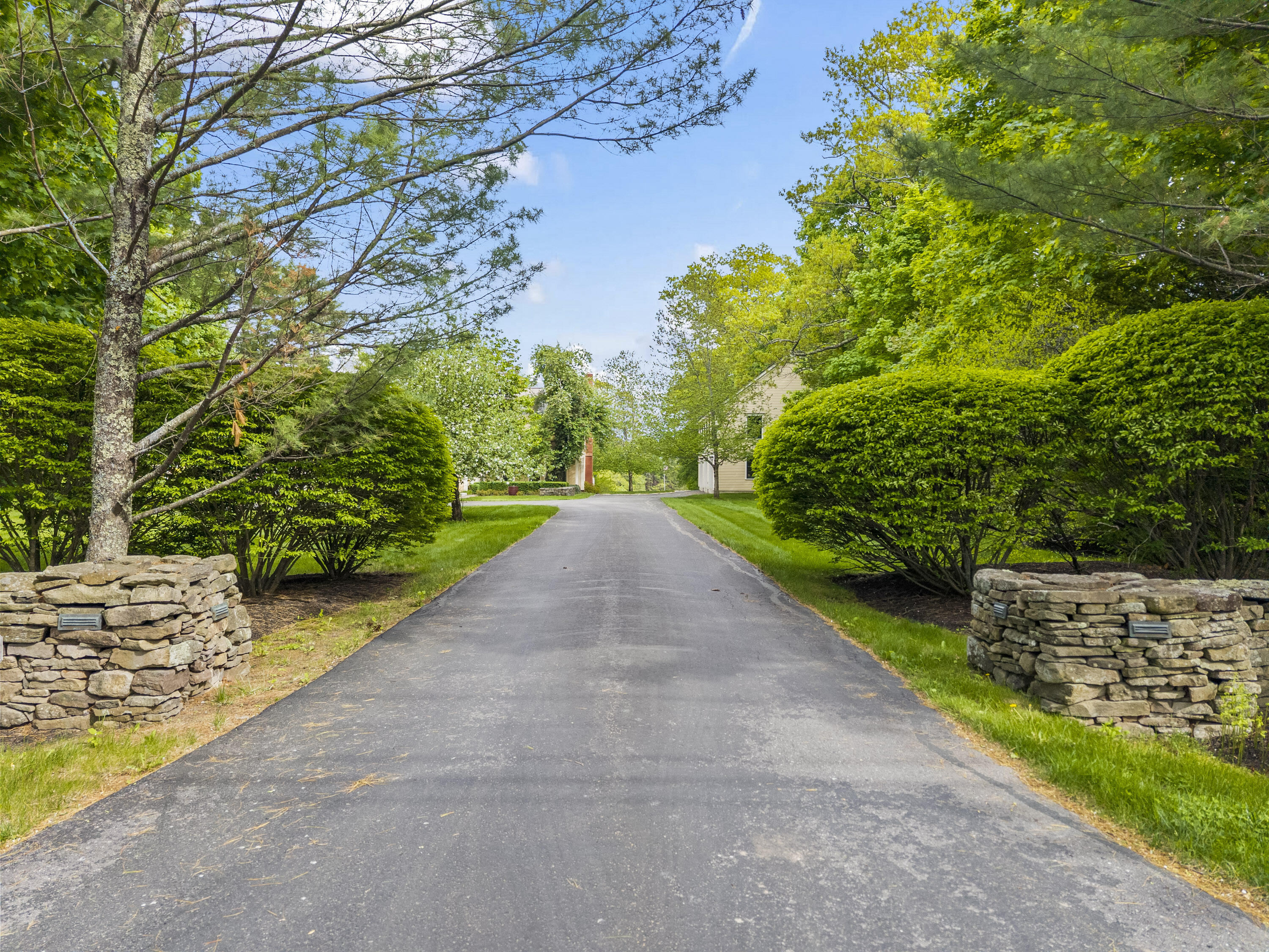 127 Foreside Road Falmouth, ME 04105 - Photo 4 of 59 127 Foreside Rd_101