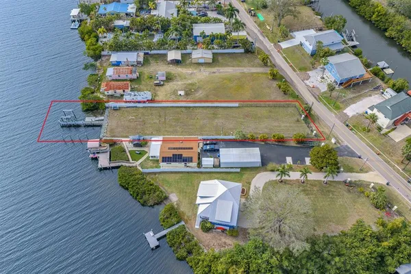 $575,000 | 3304 West Shell Point Road, Ruskin, FL 33570