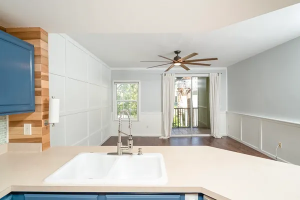 a bathroom with a bathtub and a shower curtain