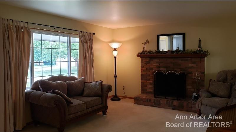 21620 Georgetown Road Woodhaven, MI 48183 - Photo 3 of 31 Photo 3