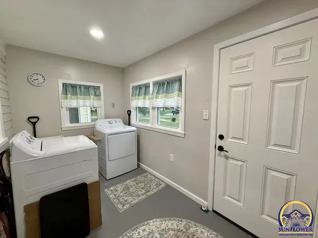 $329,000 | 210 North 8th Street, Hiawatha, KS 66434