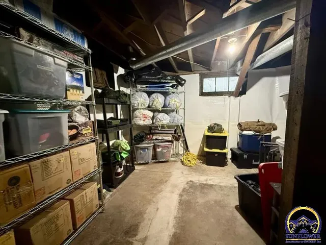 $329,000 | 210 North 8th Street, Hiawatha, KS 66434