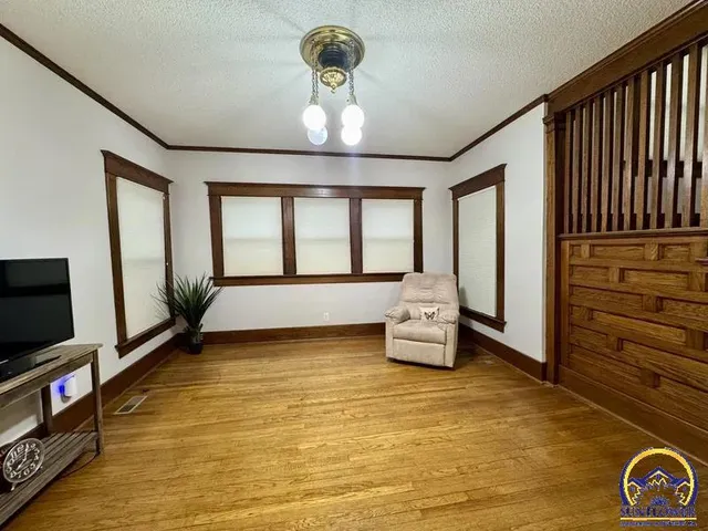 $329,000 | 210 North 8th Street, Hiawatha, KS 66434